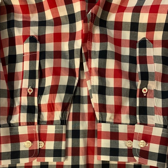 Gently used Old Navy button up long sleeve collared shirt - Men’s size XXL - Picture 4 of 6